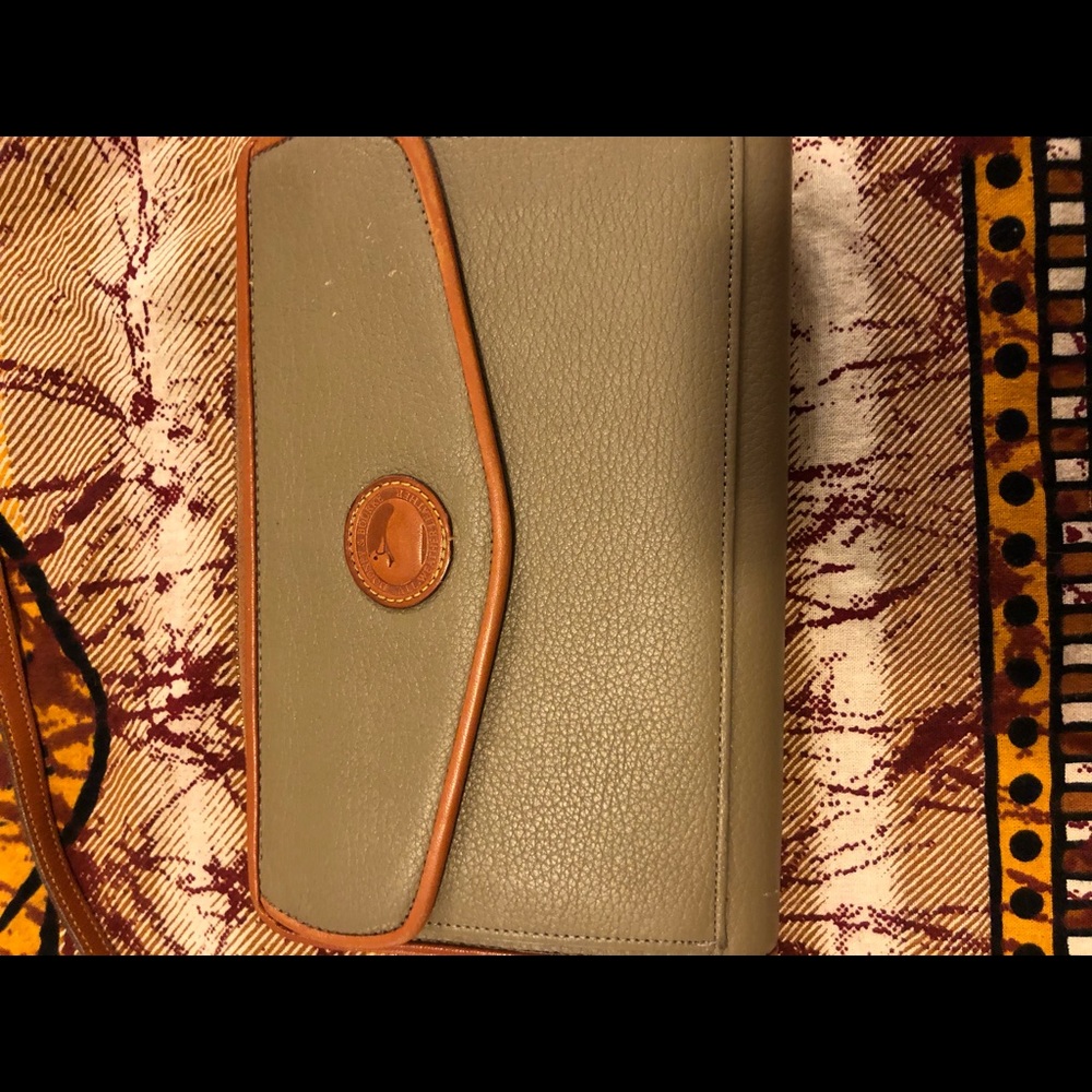 Vintage Dooney &Bourke crossbody
